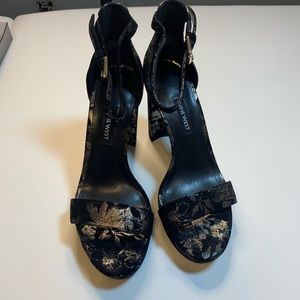 New Nine West Block Heels7 M Black/ Pewter floral